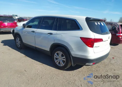 2017 Honda Pilot Lx z USA, uszkodzony, nr VIN 5FNYF6H13HB088492